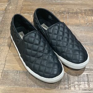 Steve Madden Endell Slip-on Sneakers